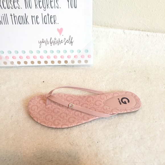 New Guess Pink Flip Flops with Diamond G - Picture 2 of 3